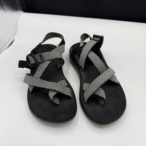 Chaco Black white Strappy Z Cloud 2 Outdoor Sandals
